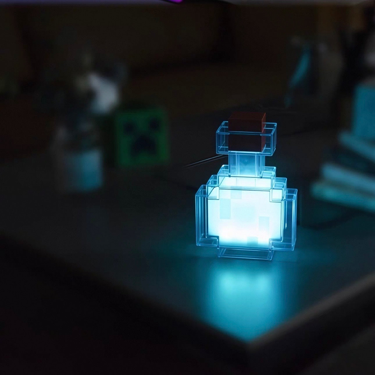 ✨ Minecraft Potion Bottle Lamp – Color-Changing LED Night Light