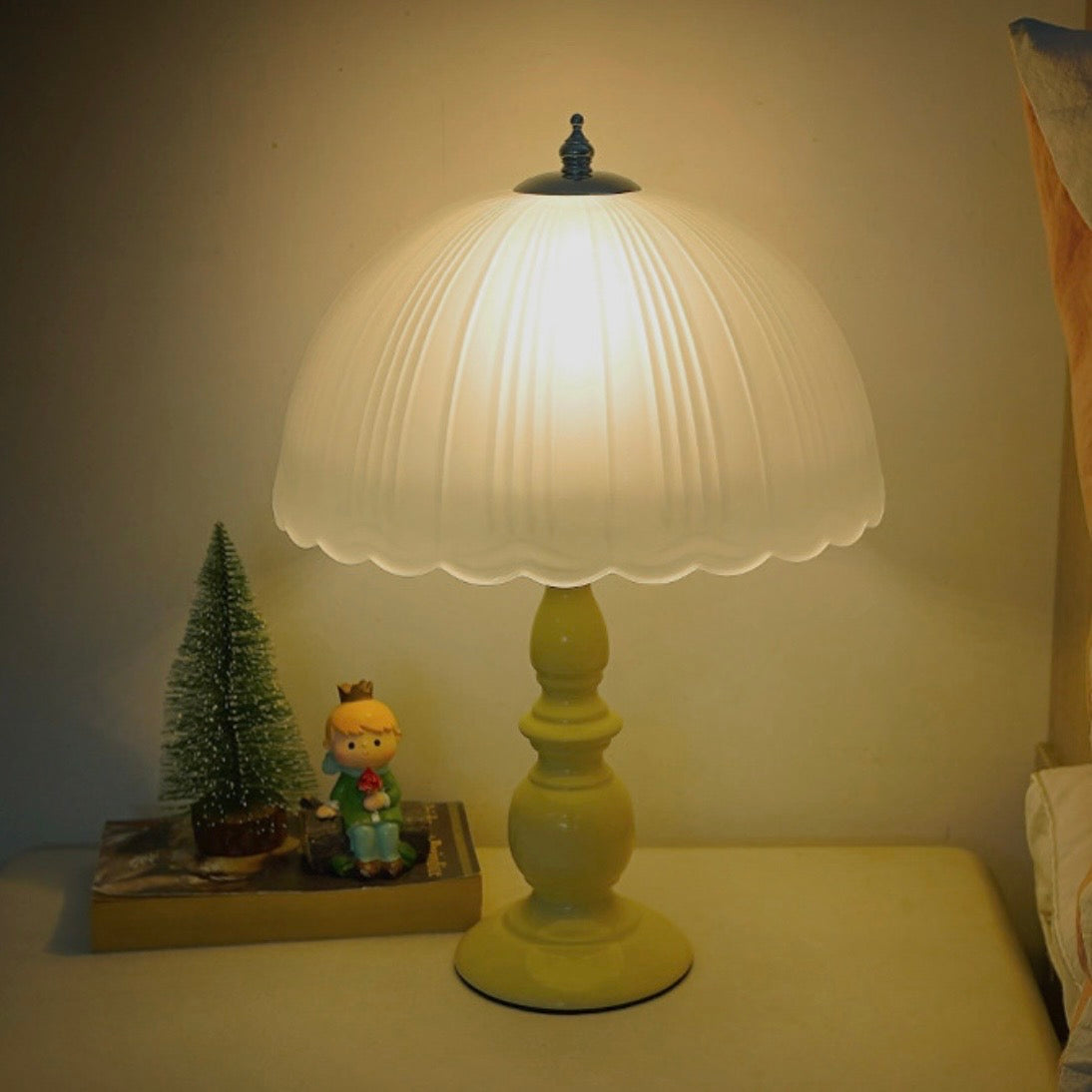 Vintage European Glass Table Lamp – 3-Color Dimmable LED