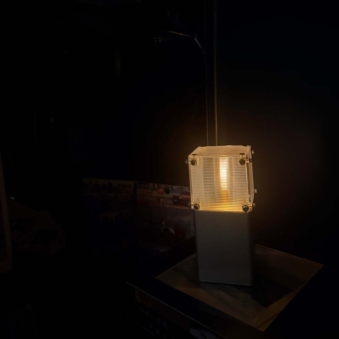 Remote controlled dimmable mood lighting with auto-off timer function