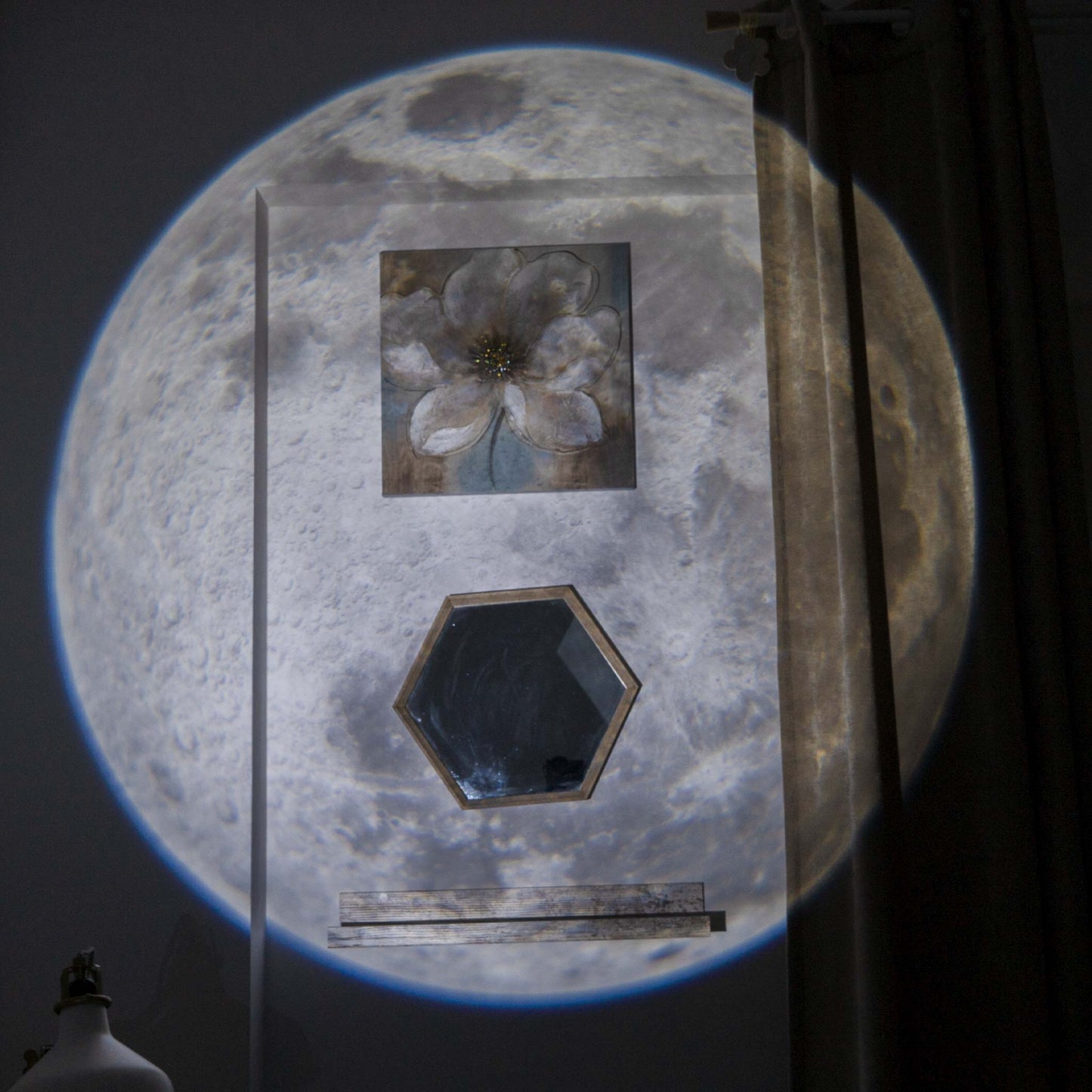 Moon projector