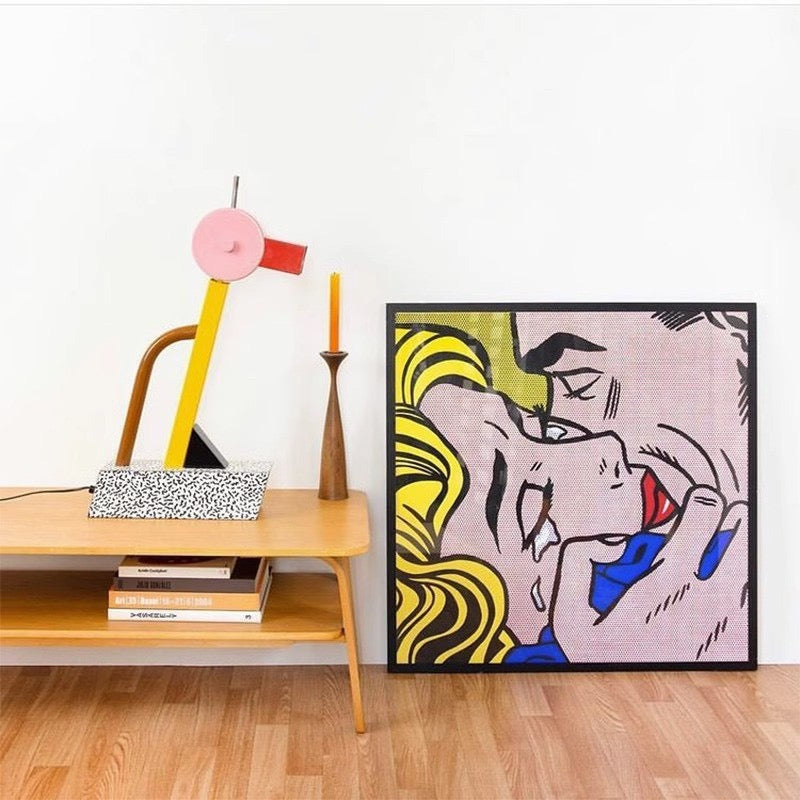 Why the Memphis Bird Lamp Is the Perfect Blend of Art and Light with colorful decor elements.