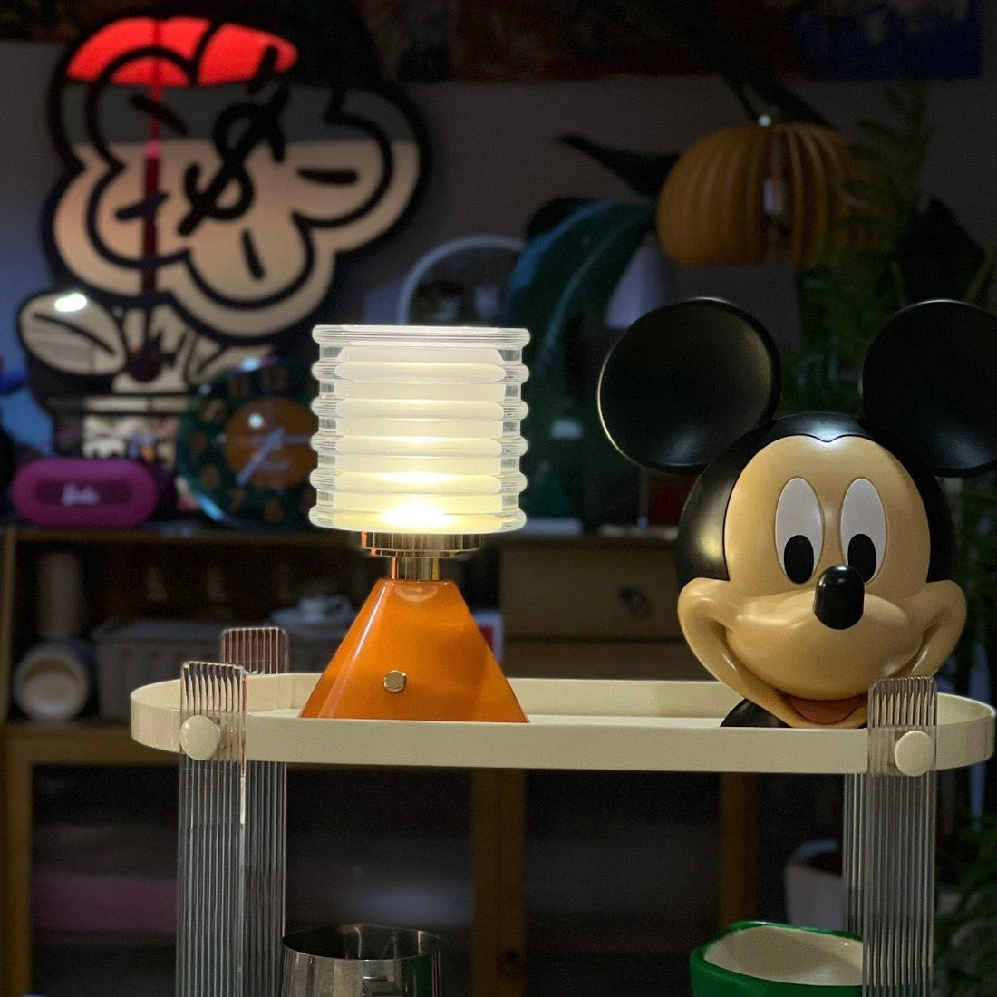 The Ultimate Guide to Ambient Lighting: How Minimalist Lamps Transform Modern Spaces