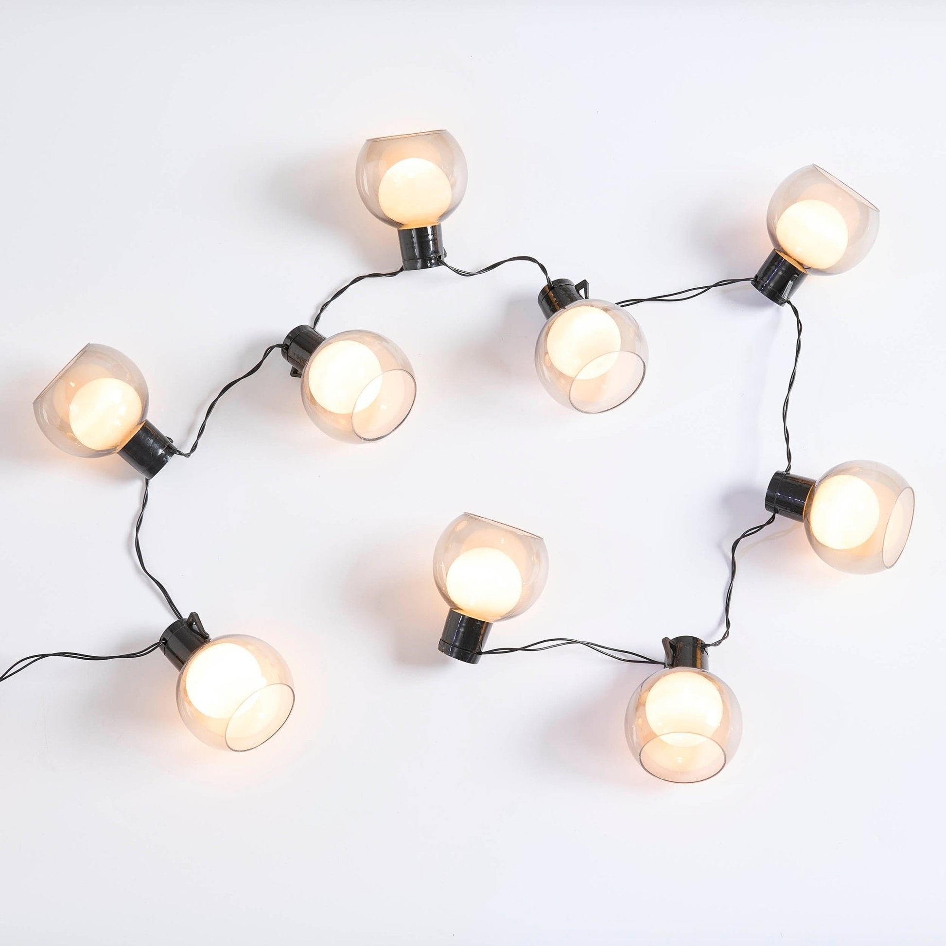 Battery-operated LED String Lights for garden and balcony