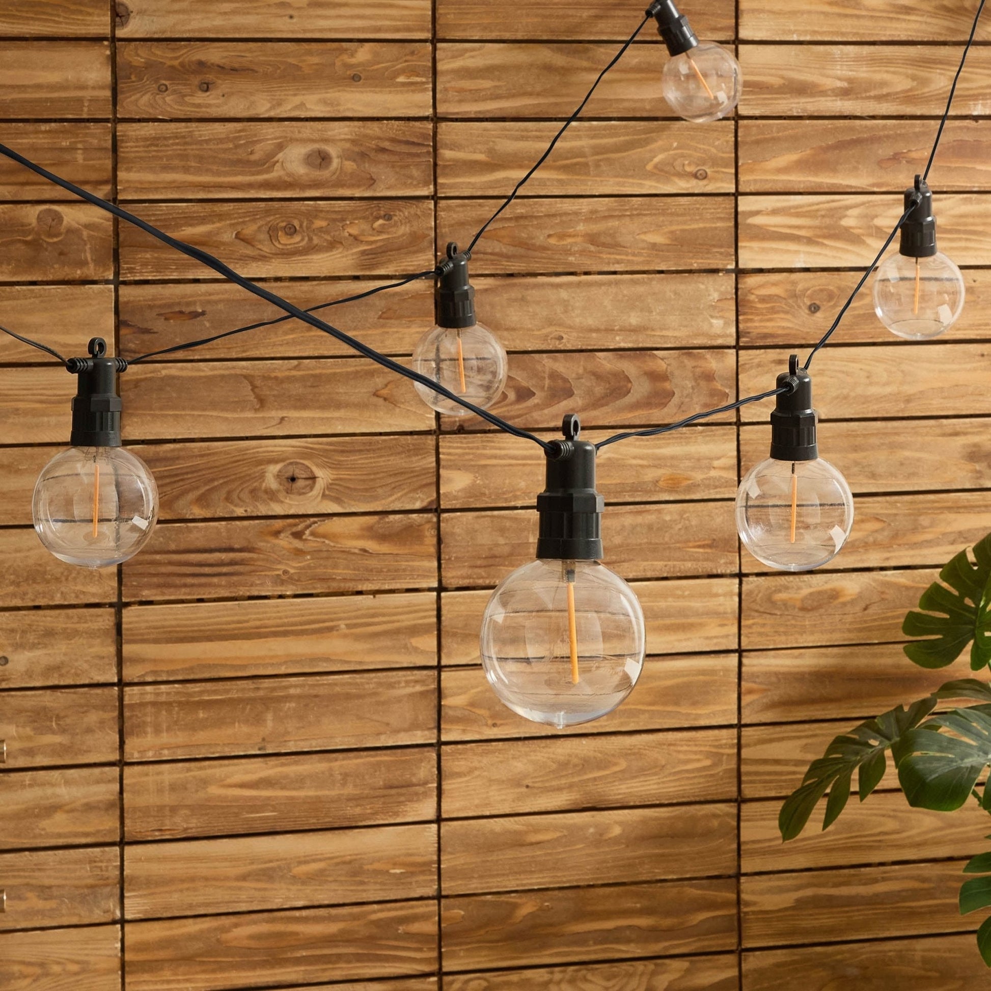 Waterproof shatterproof outdoor garden string lights