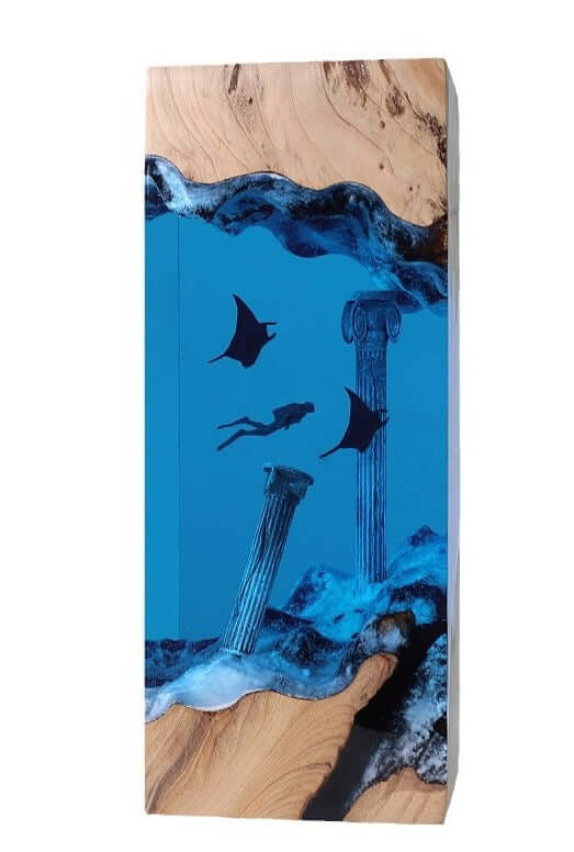 Ocean Diver Resin Lamp – Wooden Whale & Manta Ray Night Light