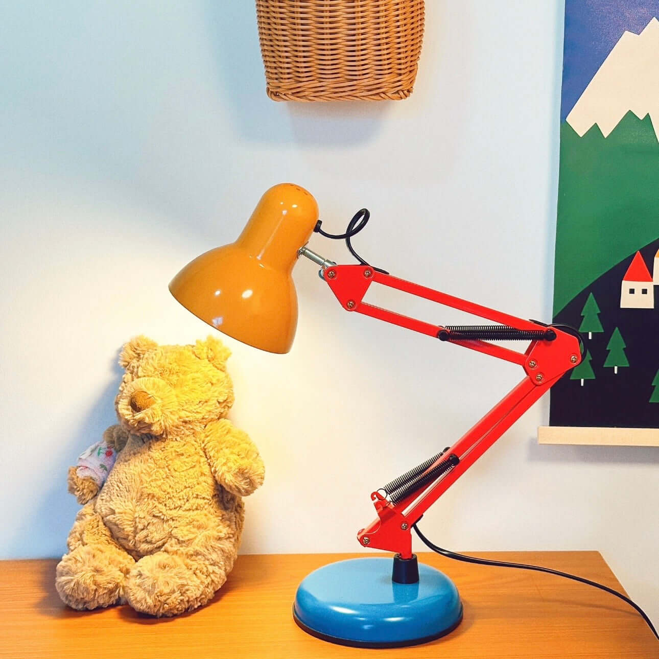 Memphis Macaron Desk Lamp | Modern Long-Arm LED Table Light