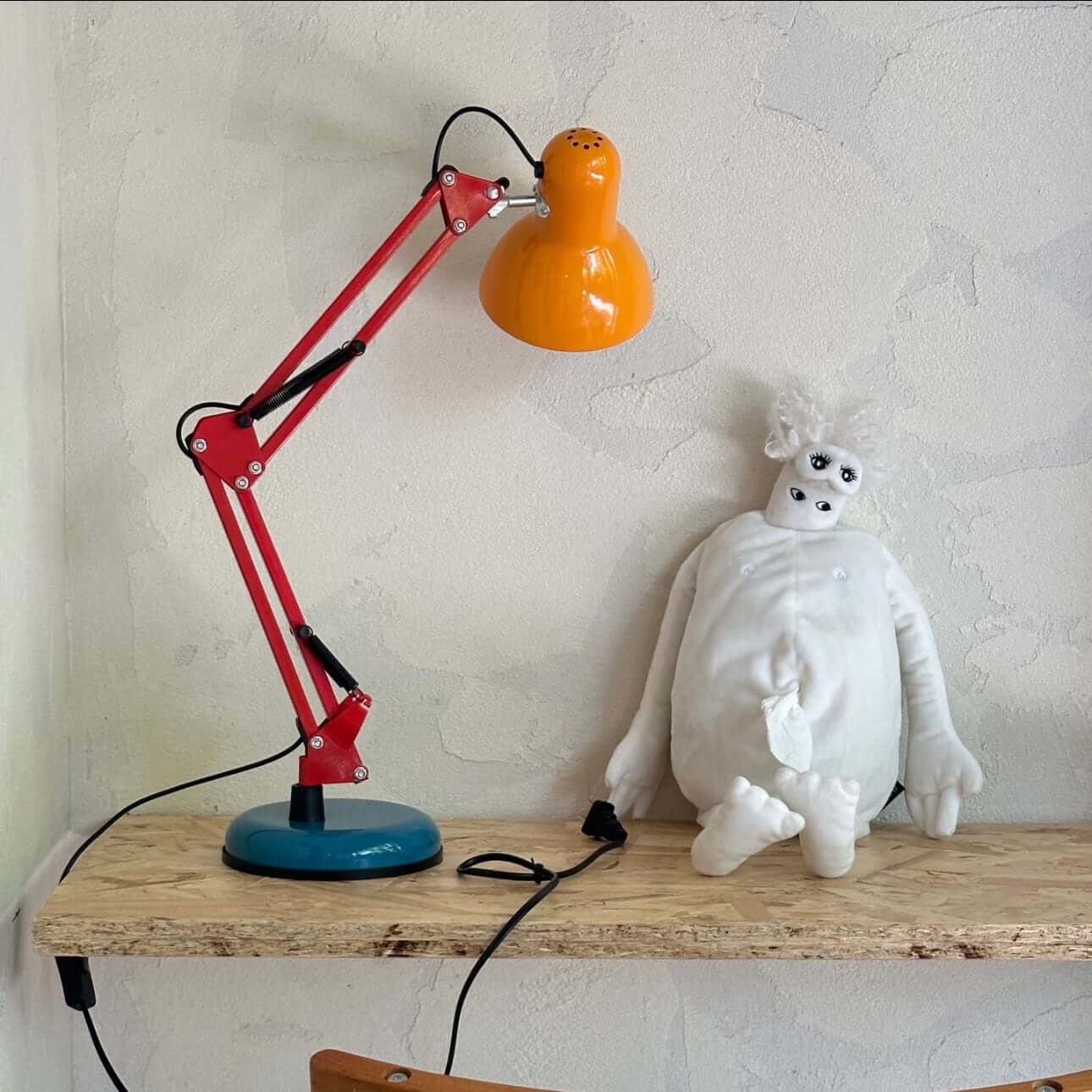 Memphis Macaron Desk Lamp | Modern Long-Arm LED Table Light