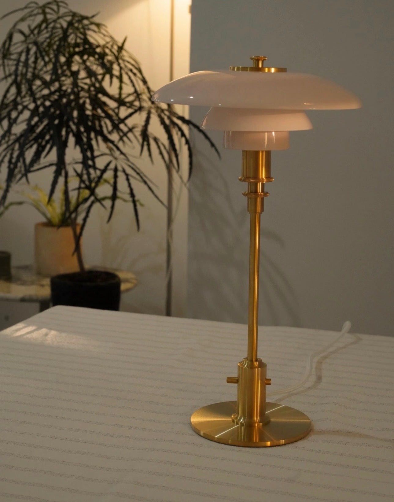 Scandinavian Glass Table Lamp | Ambient Designer Light | Lumiosa