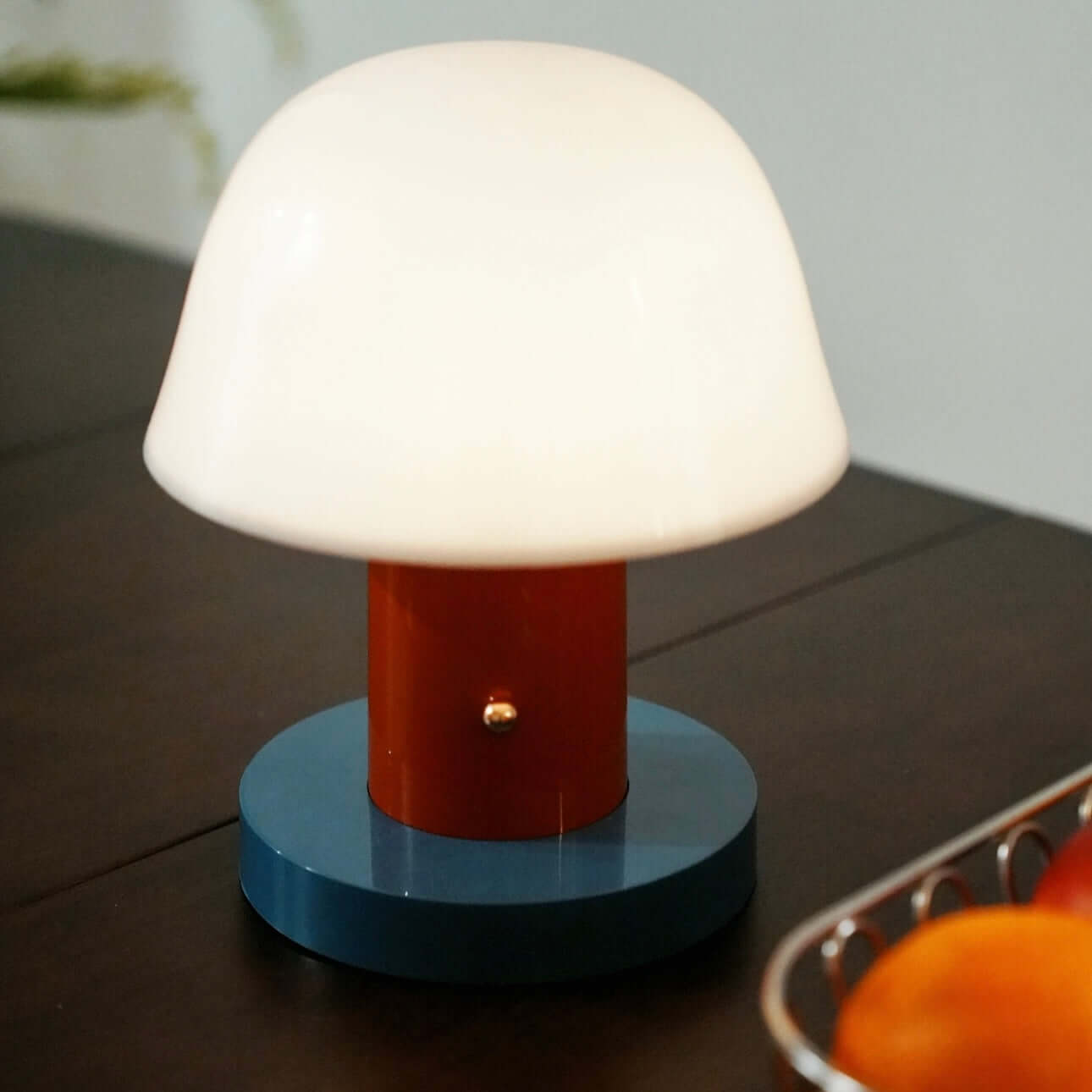 wire-free mushroom lamp with touch control and 3 color modes