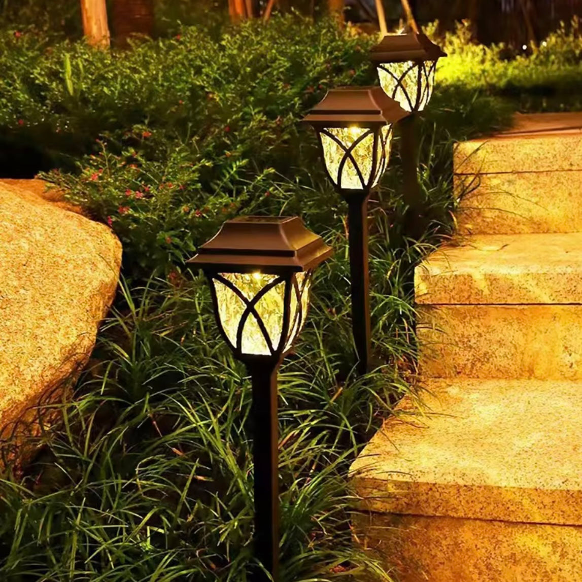 Twilight path lantern