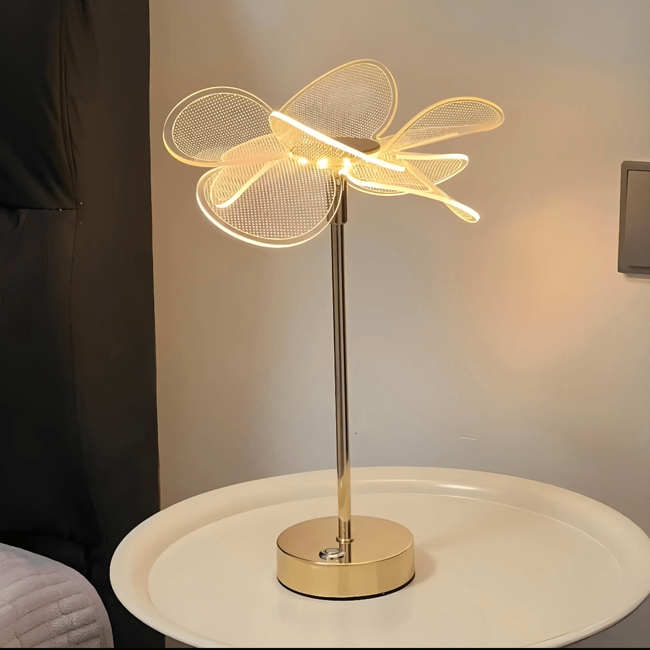 rechargeable LED clover lamp for bedroom or living room