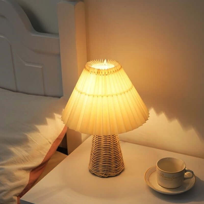 Nordic Pleated Night Lamp – Vintage Bedside Table Light