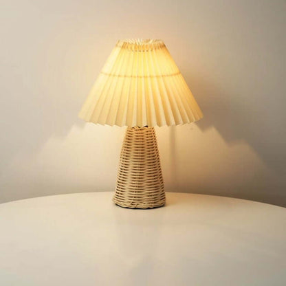 Nordic Pleated Night Lamp – Vintage Bedside Table Light