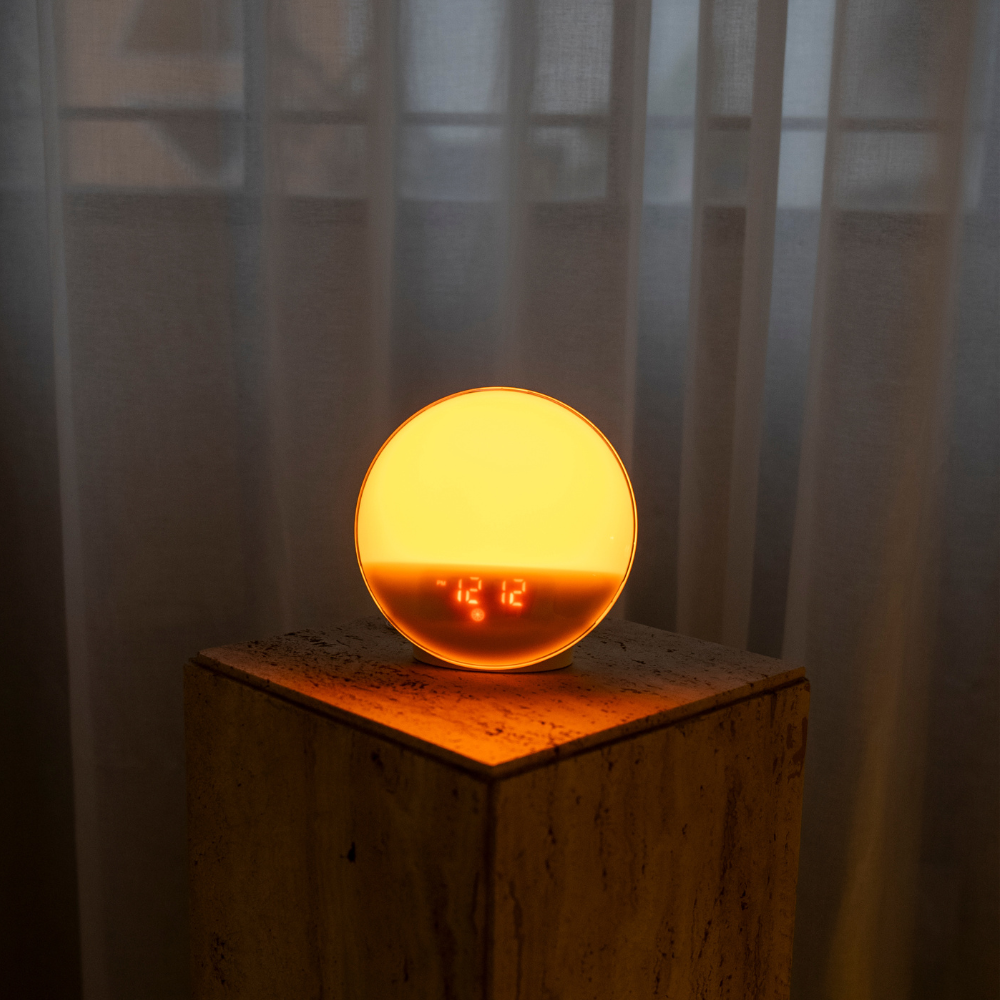 Dawn Simulator Wake-Up Light with USB charging