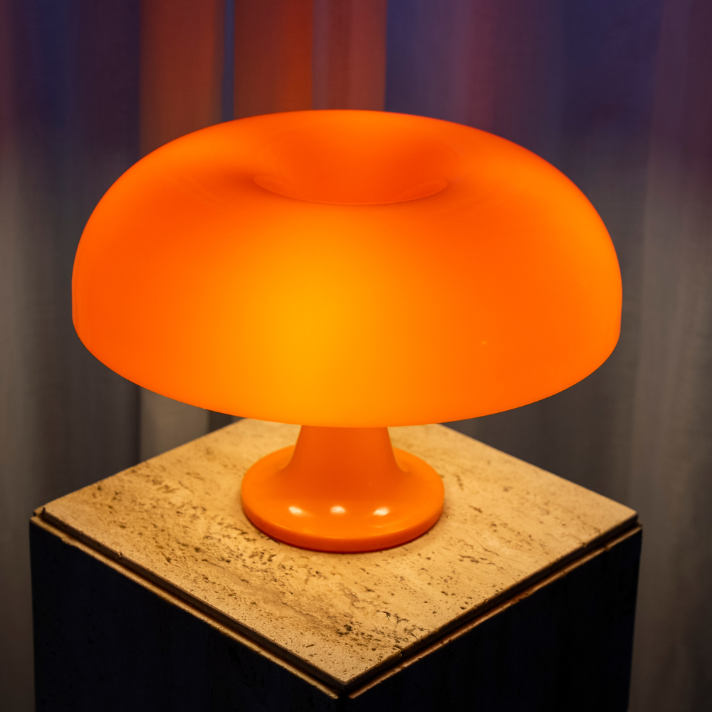 Stylish mushroom-shaped LED table lamp